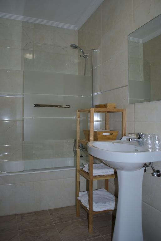 فندق Hostal Monte Rio Trescares الغرفة الصورة
