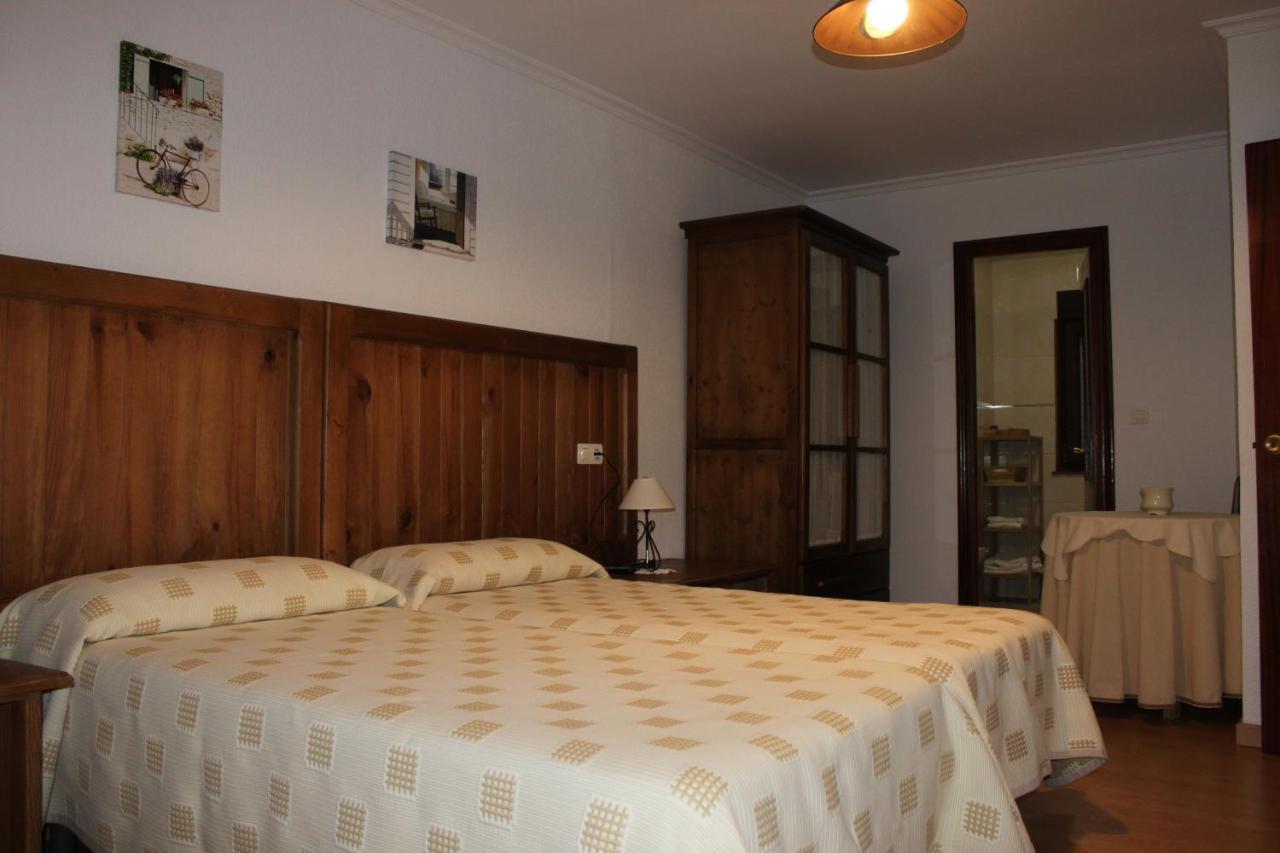 فندق Hostal Monte Rio Trescares المظهر الخارجي الصورة